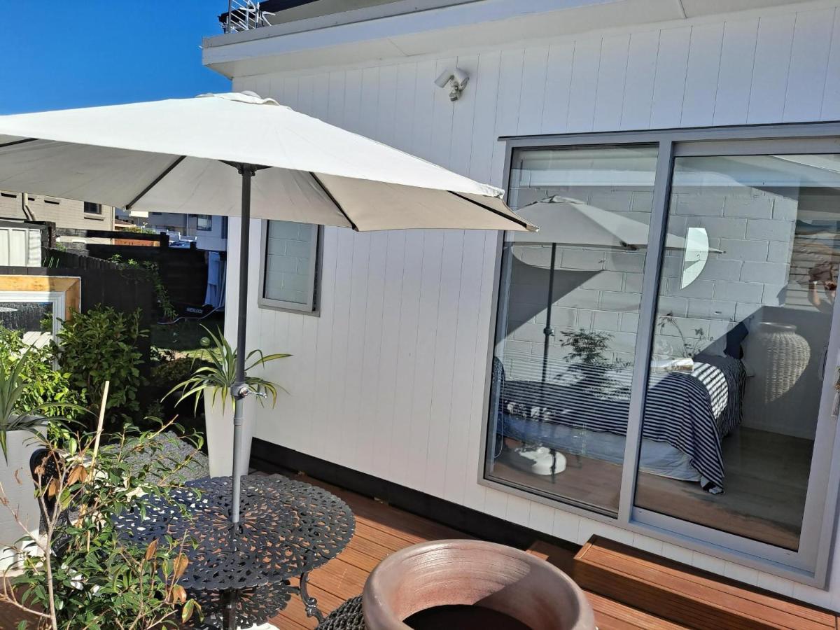 Hotel Pod Bach On Tweed Tauranga Exterior foto