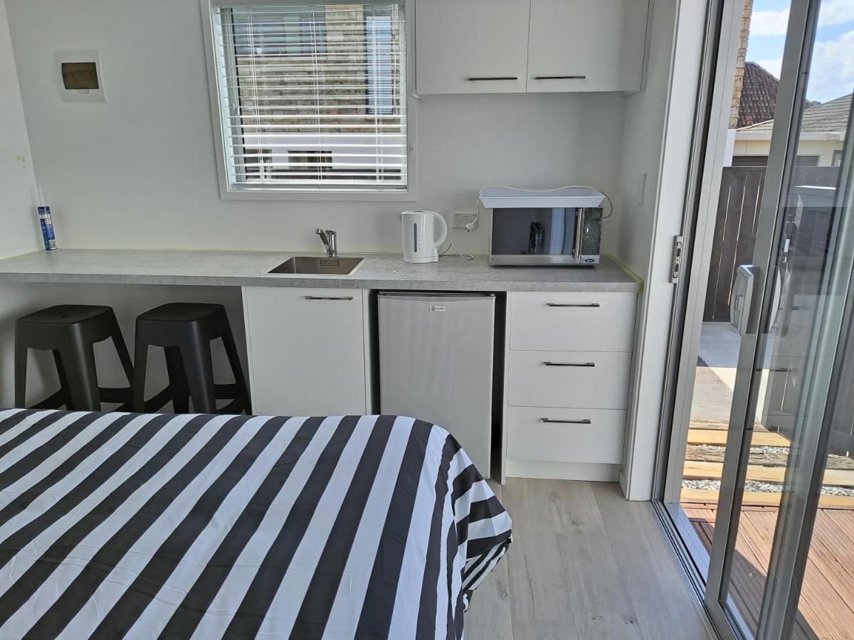 Hotel Pod Bach On Tweed Tauranga Exterior foto