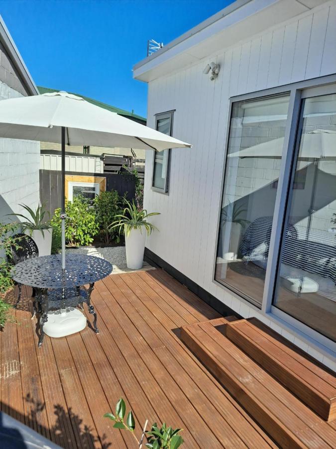 Hotel Pod Bach On Tweed Tauranga Exterior foto